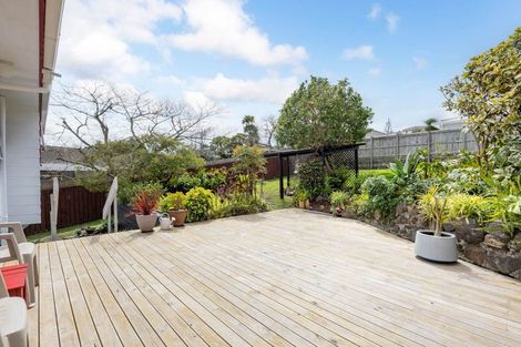 Photo of property in 15 Longreach Drive, Sunnyvale, Auckland, 0612