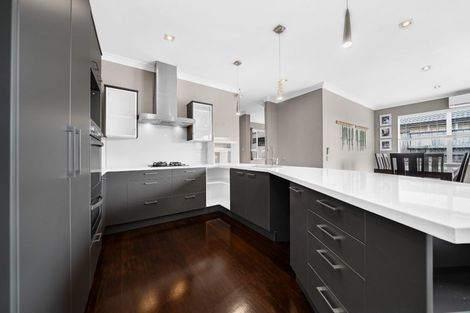 Photo of property in 28 Franshell Crescent, East Tamaki, Auckland, 2013