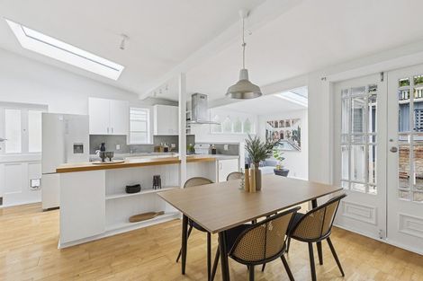 Photo of property in 7 Cottleville Terrace, Thorndon, Wellington, 6011