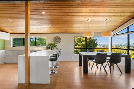 Photo of property in 49 Grand Vue Road, Kawaha Point, Rotorua, 3010
