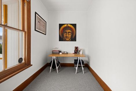 Photo of property in 15 Sealy Road, Bluff Hill, Napier, 4110