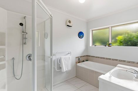 Photo of property in 3 Nicholas Place, Waikanae Beach, Waikanae, 5036