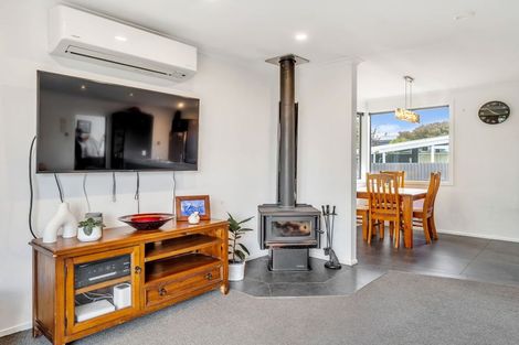 Photo of property in 61 Apollo Parade, Milson, Palmerston North, 4414
