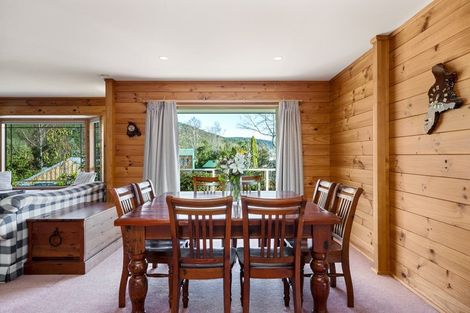 Photo of property in 31 Angela Place, Kinloch, Taupo, 3377