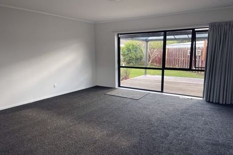 Photo of property in 1/18 Ross Martin Court, Conifer Grove, Takanini, 2112