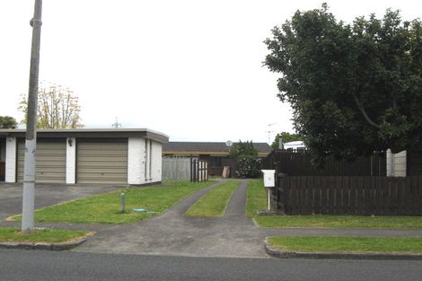 Photo of property in 1/6 Walter Strevens Drive, Conifer Grove, Takanini, 2112