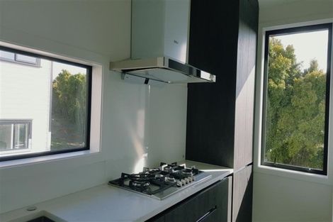 Photo of property in 8 Newport Place, Forrest Hill, Auckland, 0620