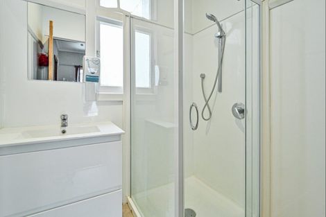 Photo of property in 402d Queen Street East, Hastings, 4122