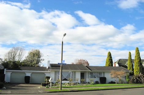 Photo of property in 43 Highbury Drive, Levin, 5510