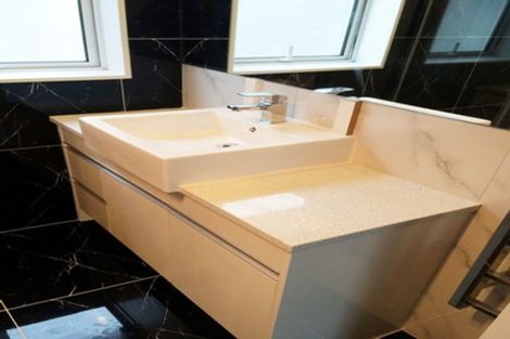 Photo of property in 75 Rosewell Crescent, Flat Bush, Auckland, 2019