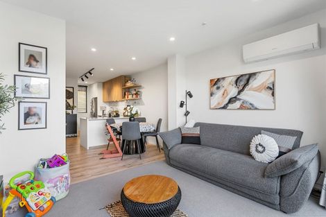 Photo of property in 14 Ara Toutouwai, Karori, Wellington, 6012