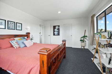 Photo of property in 43 Western Heights Drive, Western Heights, Hamilton, 3200