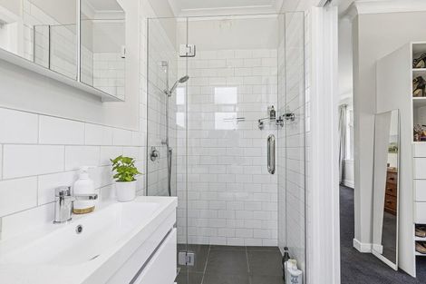 Photo of property in 8 Plymouth Street, Karori, Wellington, 6012