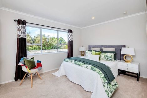 Photo of property in 5 Solar Road, Glen Eden, Auckland, 0602