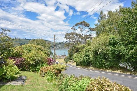 Photo of property in 24 Junction Road, Ravensbourne, Dunedin, 9022