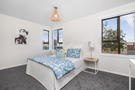 Photo of property in 17 Cameron Street, Papakura, 2110