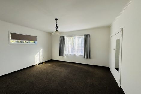 Photo of property in 5 Lincoln Grove, Wainuiomata, Lower Hutt, 5014