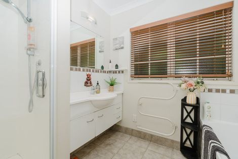 Photo of property in 13 Oak View Place, Newstead, Hamilton, 3287