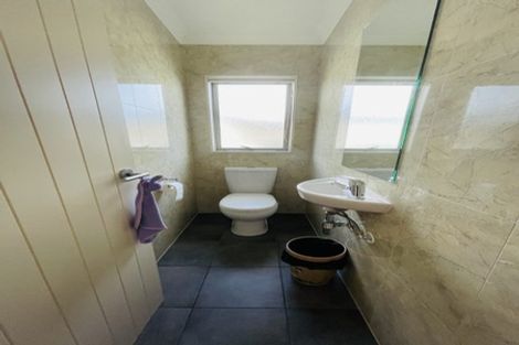 Photo of property in 10 Wye Oak Drive, Schnapper Rock, Auckland, 0632