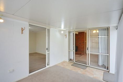 Photo of property in 15 Pembroke Street, Avondale, Christchurch, 8061