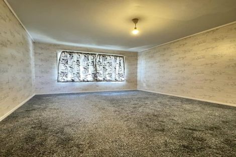 Photo of property in 16 Cottrell Place, Clendon Park, Auckland, 2103