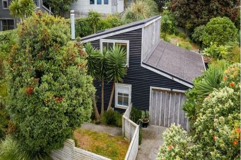 Photo of property in 11b Frimley Terrace, Waikanae Beach, Waikanae, 5036