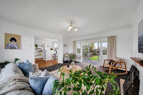 Photo of property in 184 Seaview Road, Westown, New Plymouth, 4310
