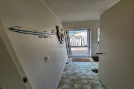 Photo of property in 8/169 Whites Line East, Waiwhetu, Lower Hutt, 5010