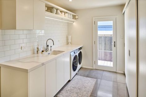 Photo of property in 3 Maida Vale Road, Roseneath, Wellington, 6011