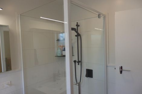 Photo of property in 21 Clare Street, Cambridge, 3434