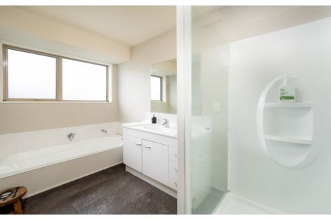 Photo of property in 92 Milns Road, Halswell, Christchurch, 8025