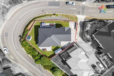 Photo of property in 2 Poto Road, Normandale, Lower Hutt, 5010