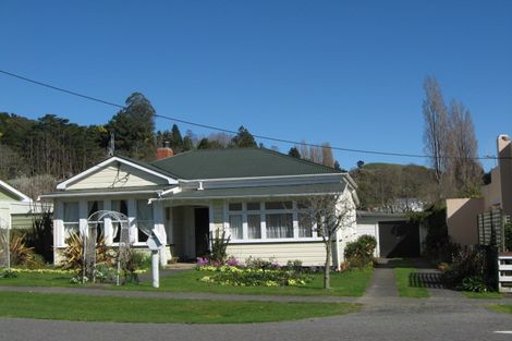 Photo of property in 30 Milne Street, Hunterville, 4730