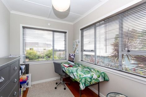Photo of property in 72 Lorna Street, Lynmouth, New Plymouth, 4310