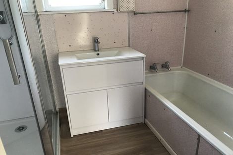 Photo of property in 16 Sale Street, Cockle Bay, Auckland, 2014