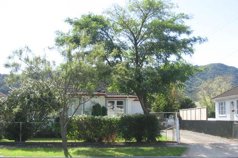 Photo of property in 17 Davis Crescent, Elderslea, Upper Hutt, 5018