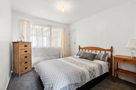 Photo of property in 10 Joshua Place, Weymouth, Auckland, 2103