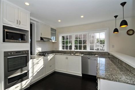 Photo of property in 15 Roscoe Terrace, Wadestown, Wellington, 6012