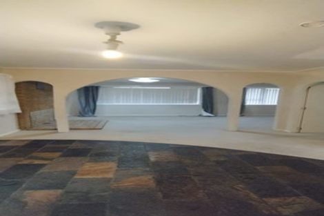 Photo of property in 48 Taikata Road, Te Atatu Peninsula, Auckland, 0610