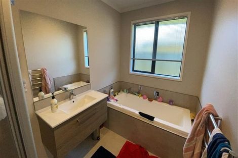 Photo of property in 12 Teatree Close, Huntington, Hamilton, 3210