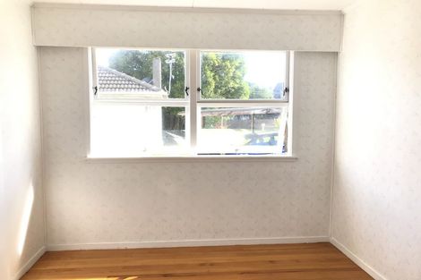 Photo of property in 121 Vodanovich Road, Te Atatu South, Auckland, 0610