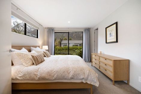 Photo of property in 27 Glenfiddich Road, Jacks Point, Queenstown, 9371