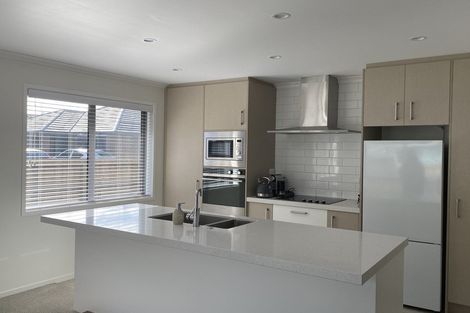 Photo of property in 6 Nukuroa Close, Waitara, 4320