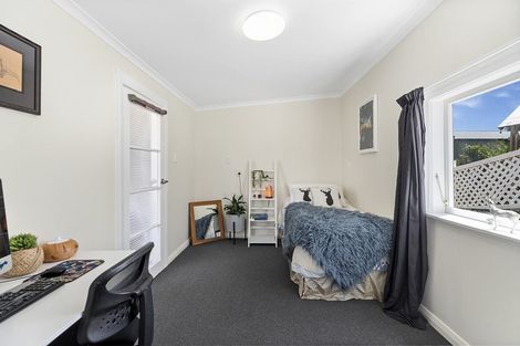Photo of property in 13 Nevay Road, Miramar, Wellington, 6022