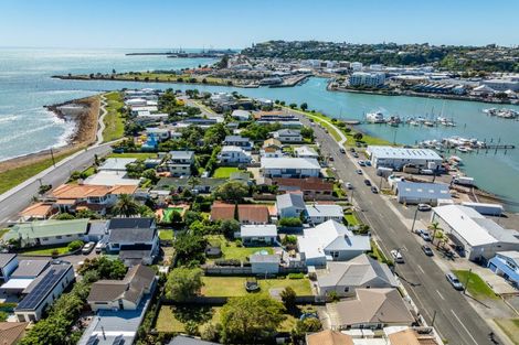 Photo of property in 13-14 Meeanee Quay, Westshore, Napier, 4110