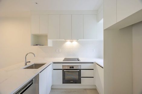 Photo of property in 1/35 Young Crescent, Drury, 2113