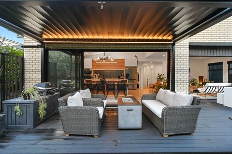 Photo of property in 3d Lake Domain Drive, Frankton, Hamilton, 3204