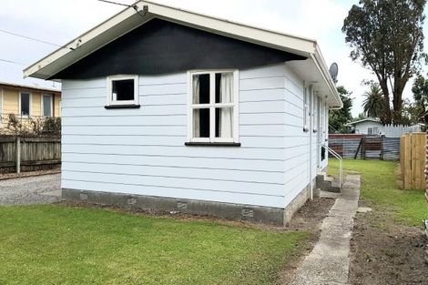 Photo of property in 63 Woodward Street East, Featherston, 5710