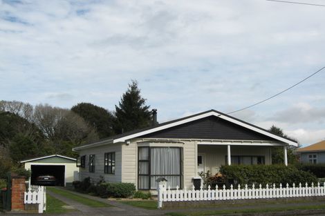 Photo of property in 27 Page Street, Stratford, 4332