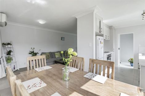 Photo of property in 2/1 Hemsway Place, Sunnyhills, Auckland, 2010